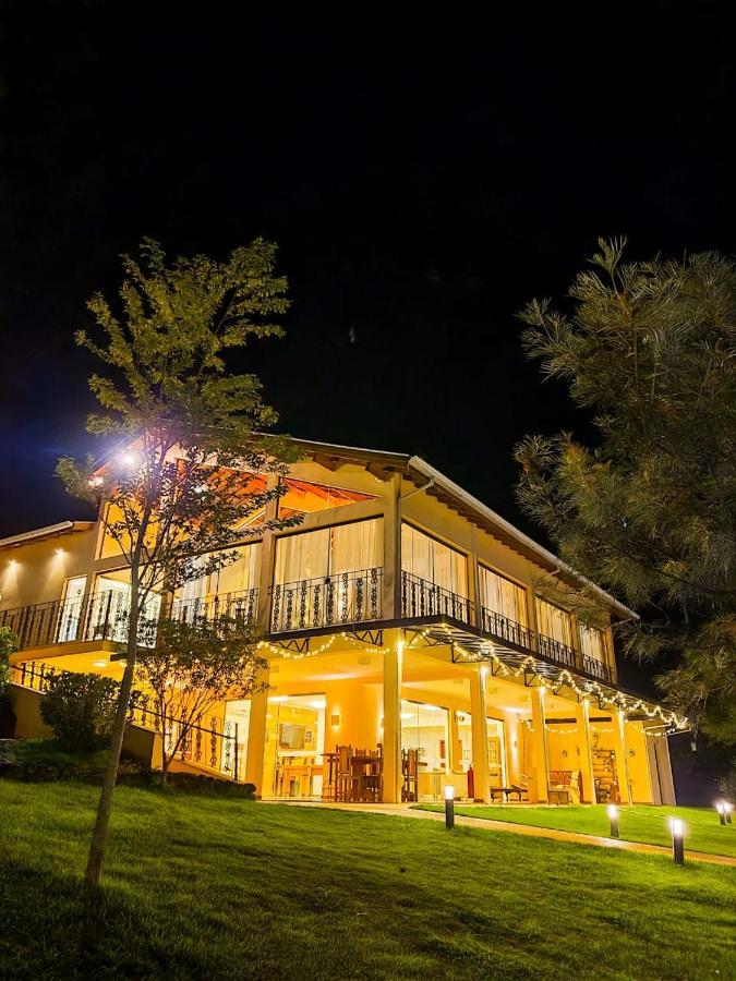 Pousada Fazenda Peroba Rosa Pedregulho Exterior foto